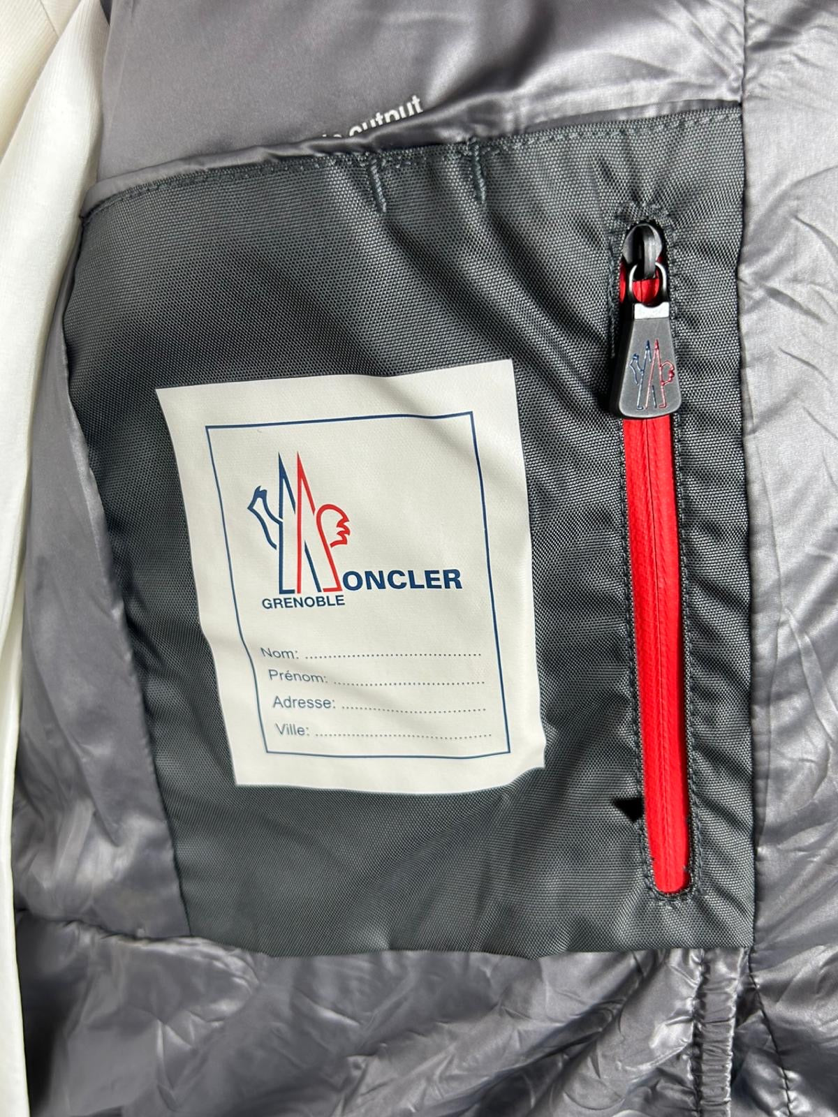 Moncler makalu jacket - size 2